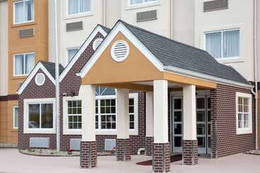 Microtel Inn & Suites By Wyndham Charleston