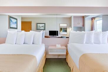 Microtel Inn By Wyndham Greensboro