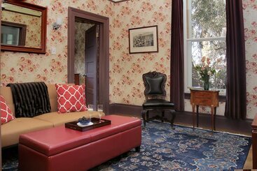 Monte Cristo Bed And Breakfast