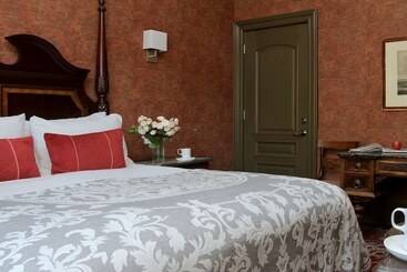Monte Cristo Bed And Breakfast