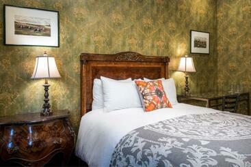 Monte Cristo Bed And Breakfast