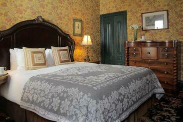 Monte Cristo Bed And Breakfast