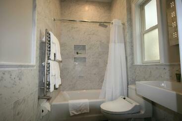 Monte Cristo Bed And Breakfast