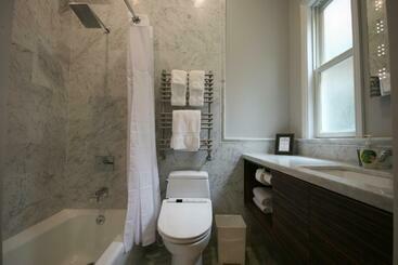 Monte Cristo Bed And Breakfast