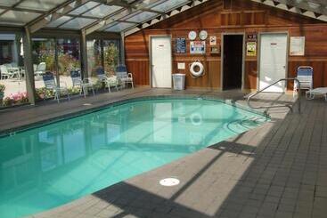 مُتل Mariner Resort