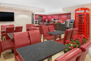 Ramada By Wyndham Miami Springs/miami International Airport