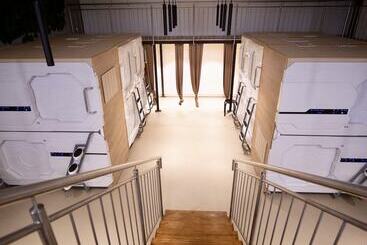 هتل Area24i7 Europaplatz Apartment