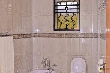 پانسیون A Home To Remember Guest House