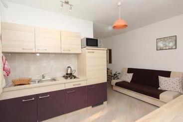 پانسیون Apartments Eva