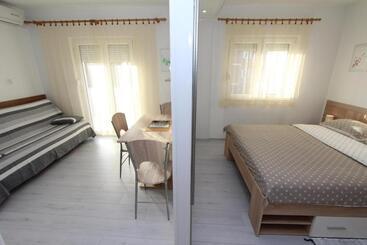 پانسیون Apartments Eva