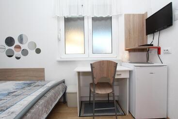 پانسیون Apartments Eva