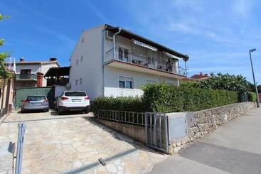 پانسیون Apartments Eva