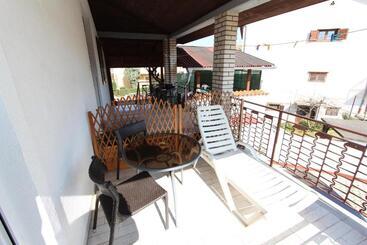 پانسیون Apartments Eva