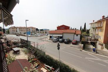 پانسیون Apartments Eva