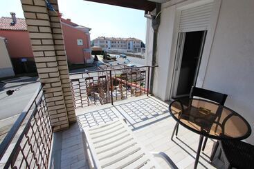 پانسیون Apartments Eva