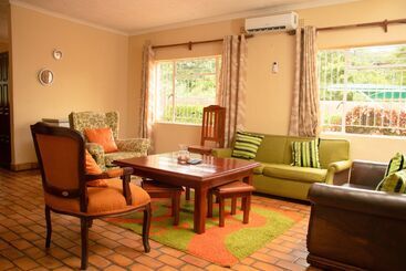 پانسیون Inkindaba Guest House