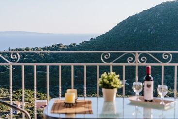 Villa Mons & Mare