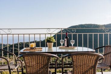Villa Mons & Mare