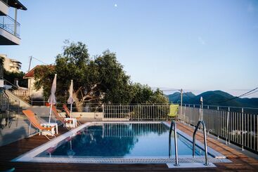 Villa Mons & Mare