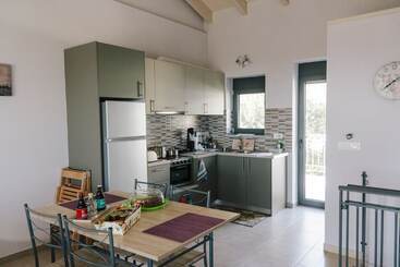 Villa Mons & Mare