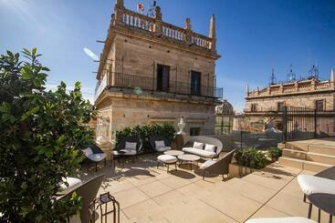 هتل Myr Palacio Vallier