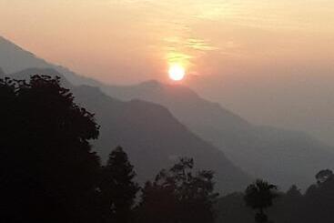 تختخواب و صبحانه Dimuthu Home Stay