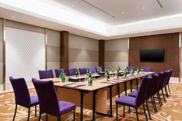 هتل Ramada Plaza By Wyndham Lucknow
