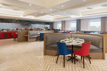 هتل Ramada Plaza By Wyndham Lucknow