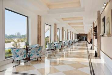 هتل Ramada Plaza By Wyndham Lucknow