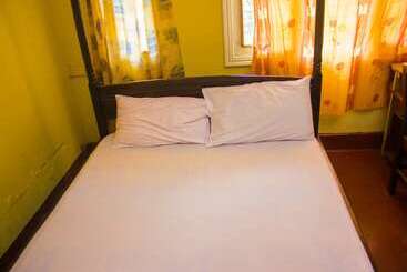 پانسیون Raddison's Guest House