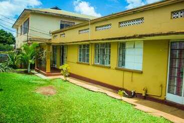 پانسیون Raddison's Guest House