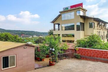 پانسیون Treebo Garden Cottage & Lawn Mahabaleshwar