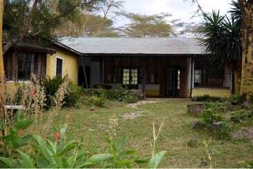 Ole Itiko Cottages