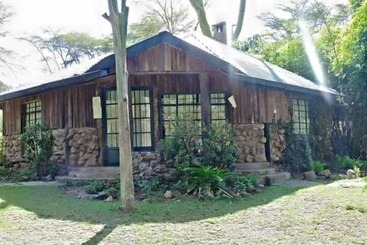 Ole Itiko Cottages