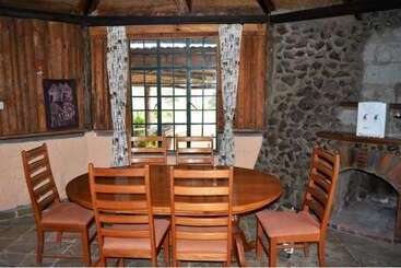 Ole Itiko Cottages