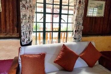 Ole Itiko Cottages