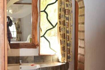 Ole Itiko Cottages