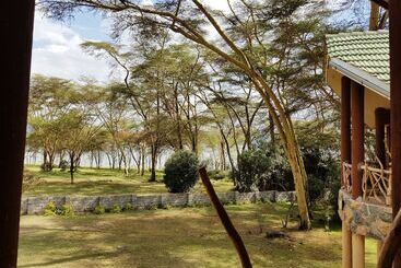 Ole Itiko Cottages
