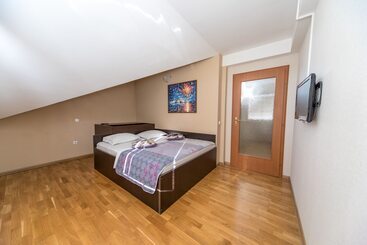 پانسیون F Apartments