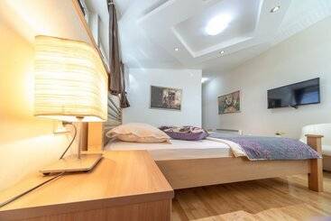 پانسیون F Apartments