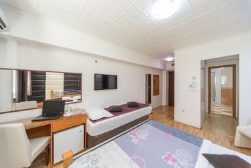 پانسیون F Apartments
