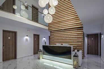 پانسیون Kyma Rooms & Suites