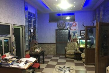 هتل Bar Restorant Amerika