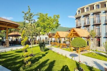 هتل Macara Sheki City