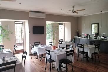 膳宿费 Acacia Guest House