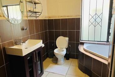 پانسیون Greater Heights Guest House
