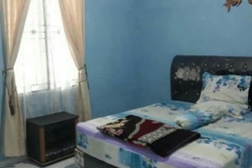 پانسیون Sunroom Villa Bukit Mas