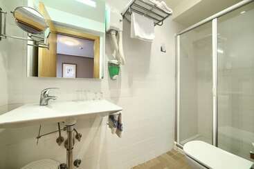 Hostal Izar Ondo