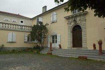 Le Clos Des Cedres B&b