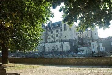 Le Clos Des Cedres B&b